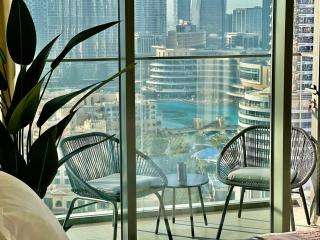 Burj Khalifa View Luxe 2BR, 5 Mins walk to Dubai Mall - Dubai - 1
