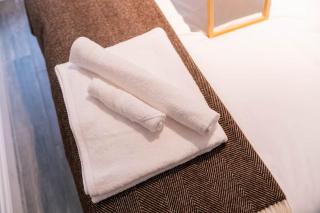 1 Bedroom Apartment by Primal Estates Short Lets in Brighton - Brighton & Hove - 3