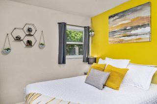 New Design-Movie Night Bar-Fire Pit-Hammocks-Games - Orlando - 5