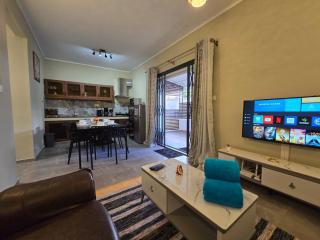 Blue Bay Beach Apartment - 0