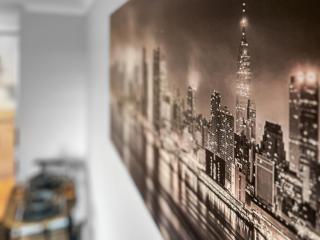 Stylish Apartment Near Heathrow, Skyline Views - Feltham - 1