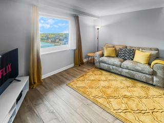 Stylish Apartment Near Heathrow, Skyline Views - Feltham - 3
