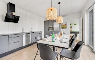 4 Bedroom Awesome Home In Løgstrup - 5