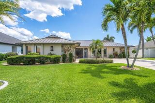 Sunset Canal- Waterfront Heated Salt Pool Golf - Cape Coral - 3