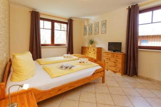 Zinnowitz - 3 separate Wohungen Frankstr 6 mit WLAN, ruhig, 1xEG mit Terrasse und 2xOG - Zinnowitz - 6
