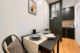 Pierre proche Place Saint Marc - Rouen - 9