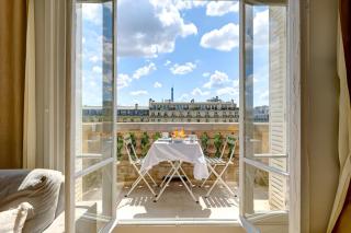 Bluestay 245 -Duplex sur les Champs-Elysées+Balcon - Parigi - 8