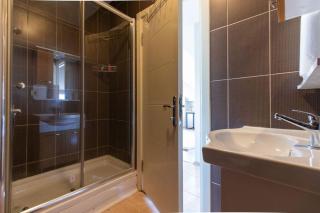 Charming 2BR Panoramic Views Penthouse in Maltepe - 2