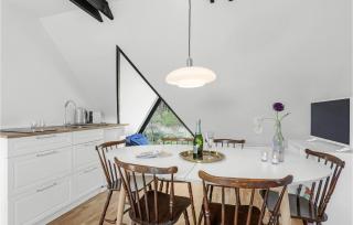 Gorgeous Apartment In Gudhjem With Wifi - 1