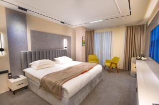 Metropol Hotel - 1
