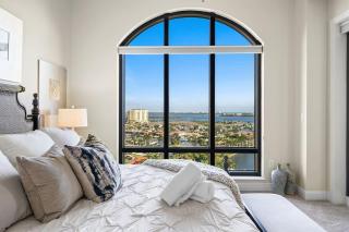 Stunning Views Penthouse-Waterview King Suite Golf - Cape Coral - 8