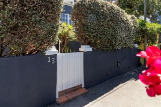 Hidden De Waterkant Cottage with Tranquil Garden - 6