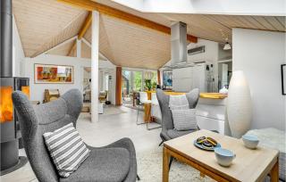 Two-Bedroom Holiday Home With A Fireplace In Sjællands Odde - Yderby - 8