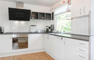 Amazing Home In Nexø With Wifi - 4