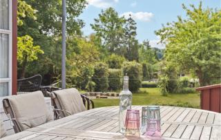 Cozy Home In Dronningmølle With Wifi - 1