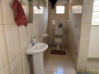 Ministers Village Lush Private Studio with Garden Homestay in Ntinda Kampala - Kampala - 1
