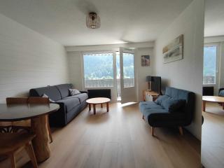 Agréable studio avec balcon au cœur du village - FR-1-692-95 - 0