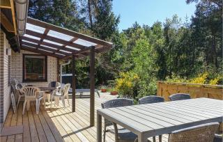 Amazing Home In Nexø With Kitchen - 9