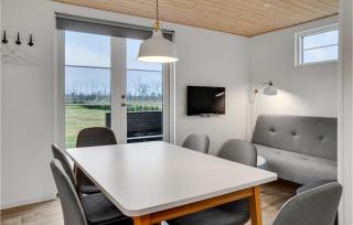 Awesome Apartment In Væggerløse - Marielyst - 7