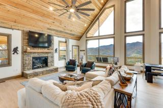 Nantahala Forest Cabin with Fire Pits and Hot Tub! - Andrews - 8