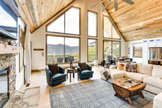 Nantahala Forest Cabin with Fire Pits and Hot Tub! - Andrews - 6