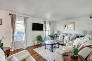 3 Mi to Diamond Ballroom Home with Fenced Yard! - Oklahoma City - 0