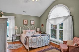 Hill House Bed and Breakfast - Loretto - 1