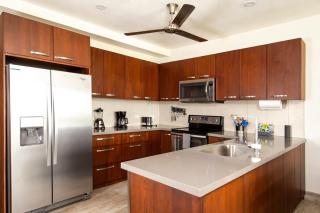 Newly Remodeled Ground-Floor Unit in Flamingo in Front of Beach - 1