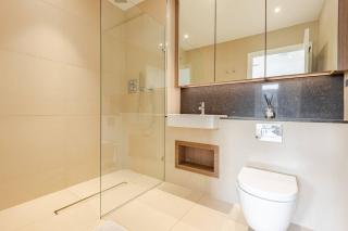 Spacious 2 Bed Fulham Riverside Flat - London - 4