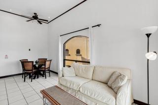 Birds-Eye Ocean View in Nicely Priced Top-Floor Unit in Flamingo - Playa Flamingo - 8
