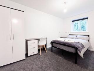 2 Bedroom Apartment By Brookland Stays Serviced Accommodation Short Lets Sheffield With Free WIFi - Sheffield - 9