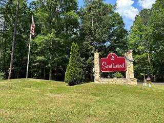 Quiet, golf lake community cozy 2bdr 1 bth getaway - 4