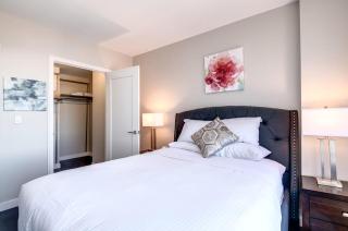 Private Downtown Seaport Apt - 4