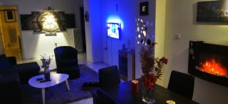 Black & White Apartment ! - 0