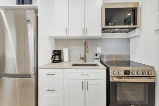 ULTRA exciting apartment at the Boardwalk - Hollywood - 1