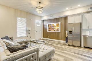 1 Mi to Caesars Superdome Contemporary NOLA Abode - 0