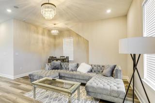 1 Mi to Caesars Superdome Contemporary NOLA Abode - 9