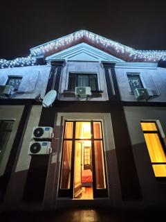 SIGNEEV'S Villa ТРИ хвилини від метро Нивки Завжди є світло і власне бомбосховище - 8