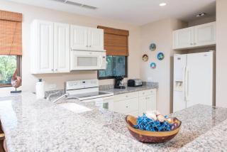 Dazzling End Unit in Coco with Lots of Windows and Light Sleeps 8 - Coco - 3
