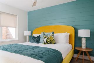 Haley's Court Boutique Motel - 6