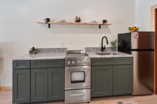 Waterfront 2 bed 2 bath (Suite 2) - Holderness - 4