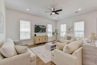 New Perfect Vacation Home-1 Block From Beach - Galveston - 8