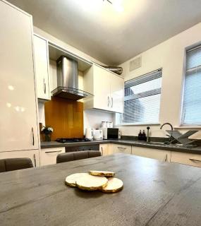 Apartment-Sleeps4-Parking-Balcony - Twickenham - 5