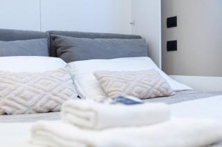 Designed apartment in Milan center Gae Aulenti area with AC, WiFi and Subway airport connected steps from Central Station - Milão - 9