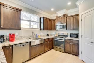 5 Mi to Shasta Lake Newly Built Home with Backyard! - Shasta Lake - 2