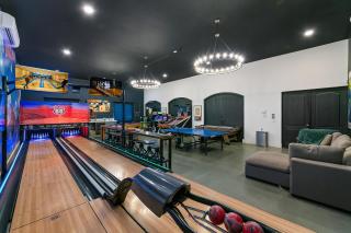 The Stallion Estate Sleeps 24, Theater, Game Room, Pickle ball! - Indio - 8