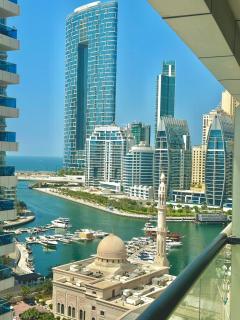 High-Floor Studio with Stunning Lake View in Dubai Marina - Dubai - 1