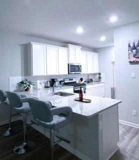 443 beautiful decor with sleeps 8 - Anna - 9