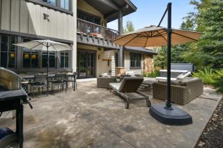 Luxury Home: Hot Tub, Large Kitchen, Pool Table, 5 Fireplaces, Near Canyons Village - Park City - 4