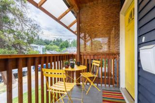 Cozy Unit with Porch near Arboretum and Transit - 1